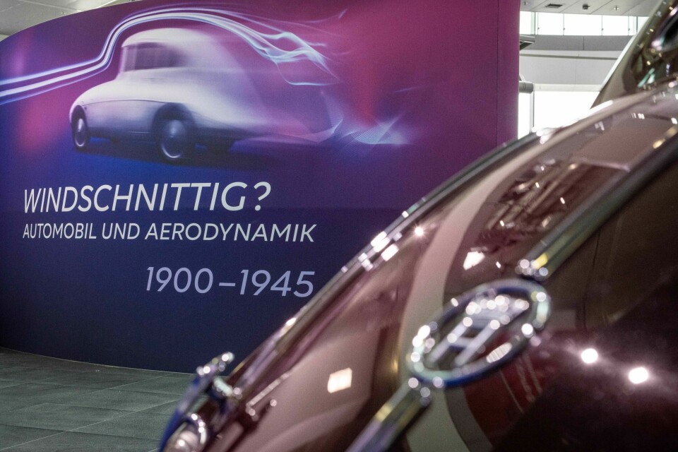 From November 18, 2023, to June 9, 2024, Audi Tradition will take all those interested in technology on a journey through the history of aerodynamics and show the beginnings of aerodynamic concepts in automotive engineering up to 1945 in the "Windschnittig" exhibition at the Audi museum mobile.