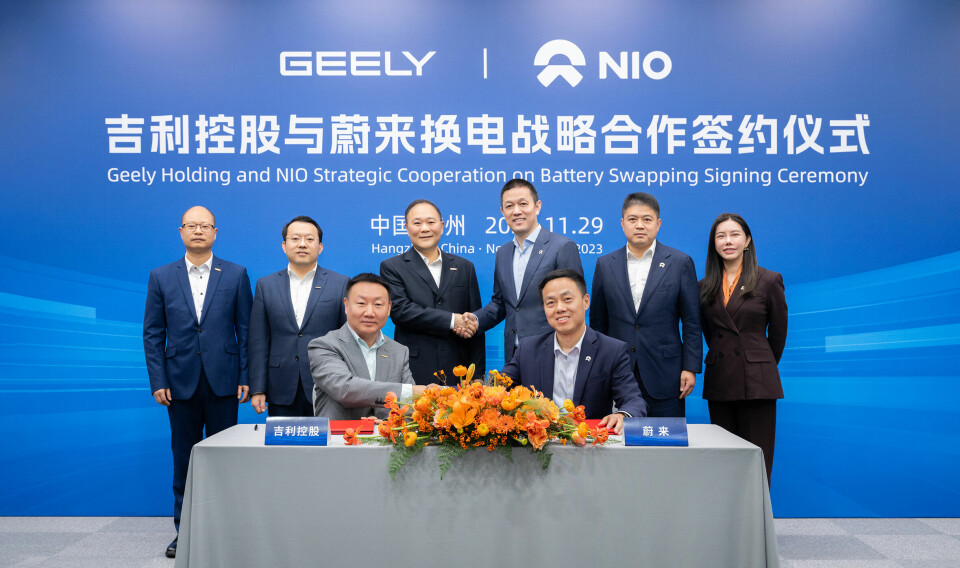 SAMMEN FOR EN GRØNNERE FREMTID: Geely og NIO har signert en avtale som kan gi 9000 stasjoner for batteribytte i løpet av et par år.