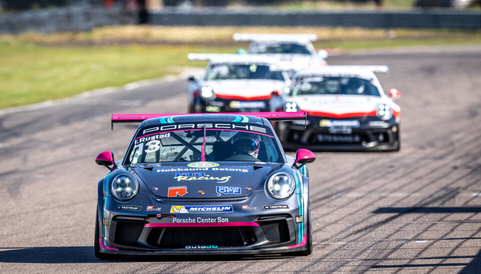 GOD ÅPNING: Isabell Rustad er godt fornøyd med sesongåpningen i Porsche Sprint Challenge Scandinavia der hun kjørte inn til to andreplasser på Scandinavian Raceway i Anderstorp.