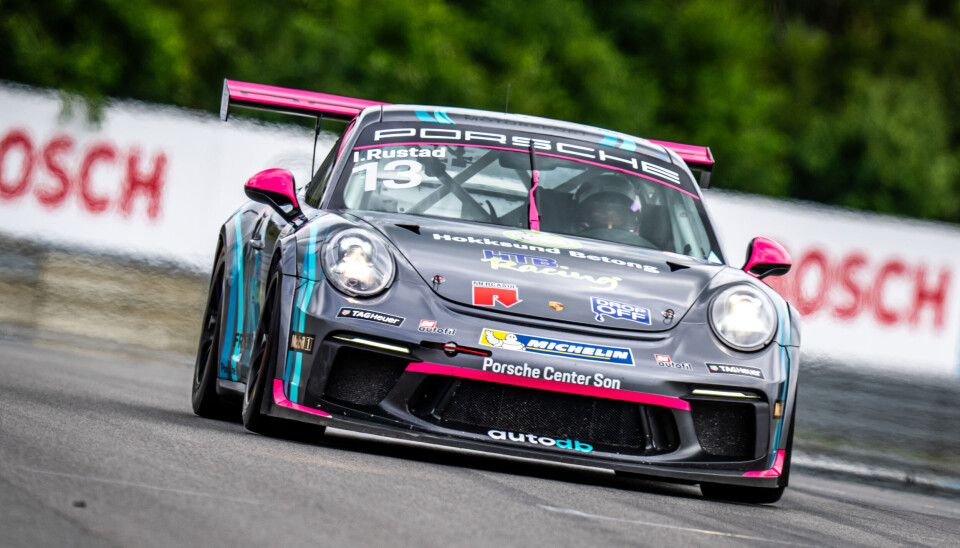 SOMMERFERIE: Isabell Rustad tar sommerferie på andreplass i GT3-klassen i Porsche Sprint Challenge Scandinavia.