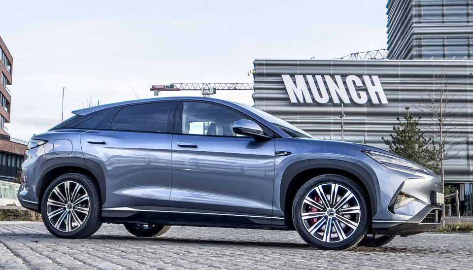 Priset til 469.900 kroner går BYD med SUV-en Sealion 7 rett i strupen på Tesla Model Y.