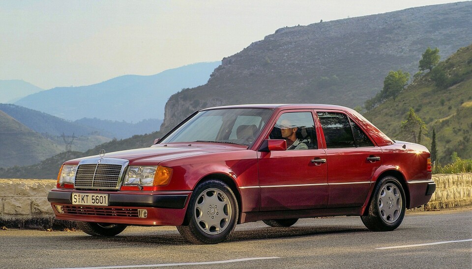 Den ikoniske 500 E (W124) med V8-motor og 326 hestekrefter.