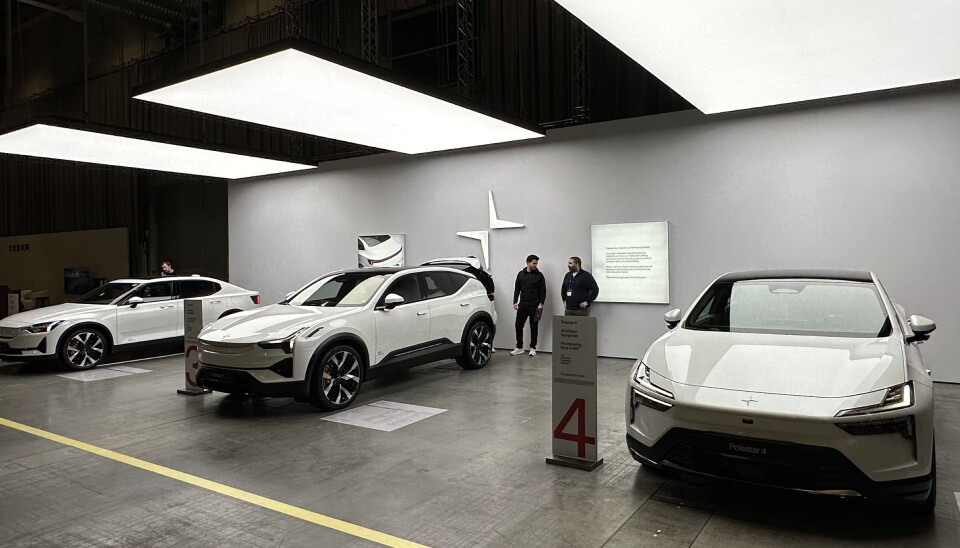 Polestar selger flere biler, godt hjulpet av nye Polestar 3 og Polestar 4. Men selskapet har høy gjeld og må stadig jakte finansiering for å holde hjulene i gang.