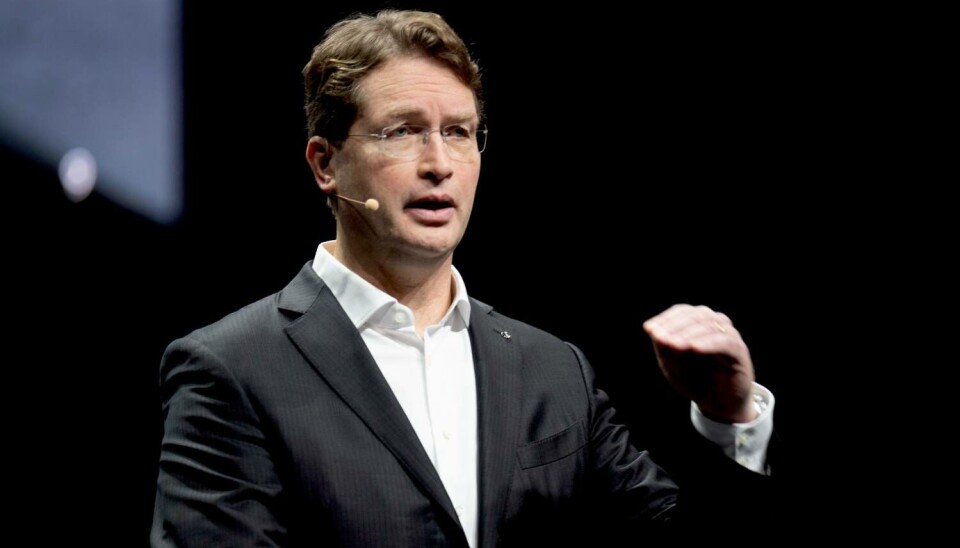 Det er hast! CEO Ola Källenius må kutte kostnader raskt.