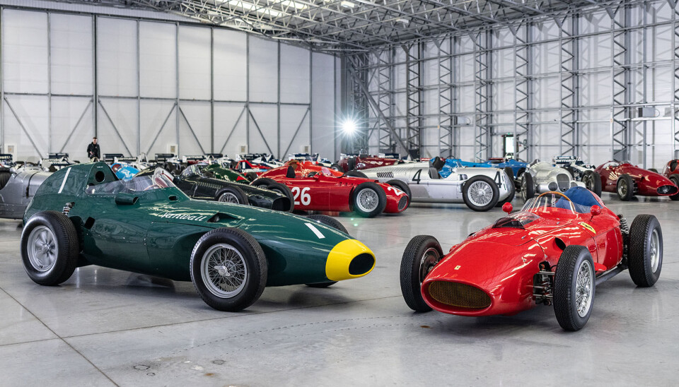 To høydepunkter, Stirling Moss sin seiersbil fra Holland, Portugal og Marokko i 1958. Vanwall ble verdensmester – ikke Moss. Og Ferraris V6 Dino 246. 1,5 liters formelen ble dominert «av garasje-eiere» som Enzo Ferrari foraktelig kalte de engelske konkurrentene.