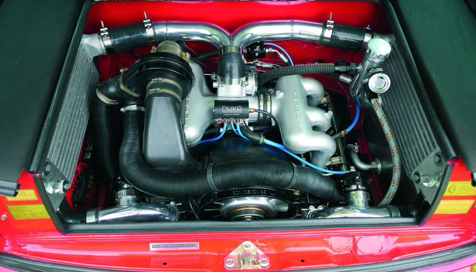 Motoren måtte Hans Olav lære seg å bygge underveis, og har blitt et helt kapittel for seg selv. Twin-turbo, må skjønne.