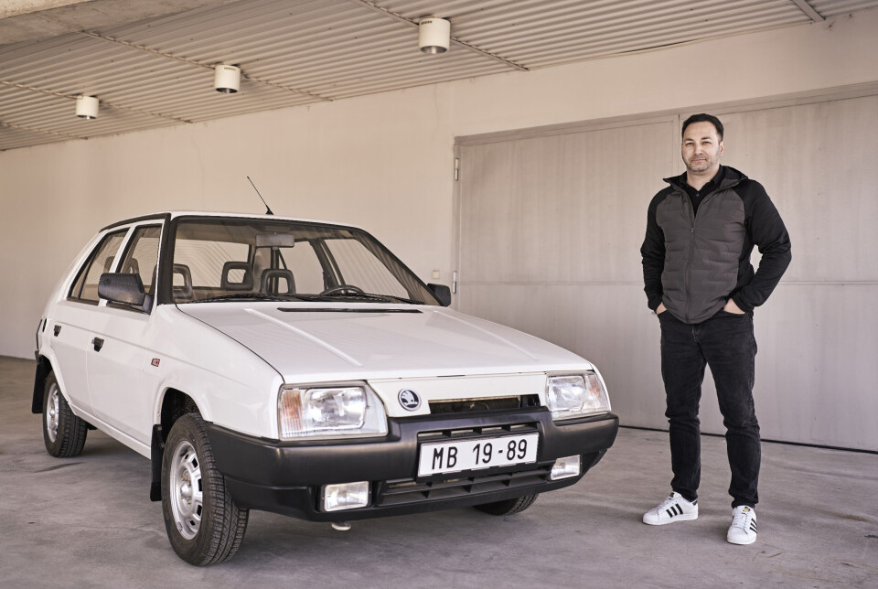Favorit er designet av italienske Bertone, og ble svært populær over hele Europa. En stasjonsvognutgave ble lansert i 1990 under navnet Forman, mens en pickup, Škoda Pickup, ble lansert i 1991. Skoda-designer Ljudmil Slavov har tegnet skissene til den nye Favorit.