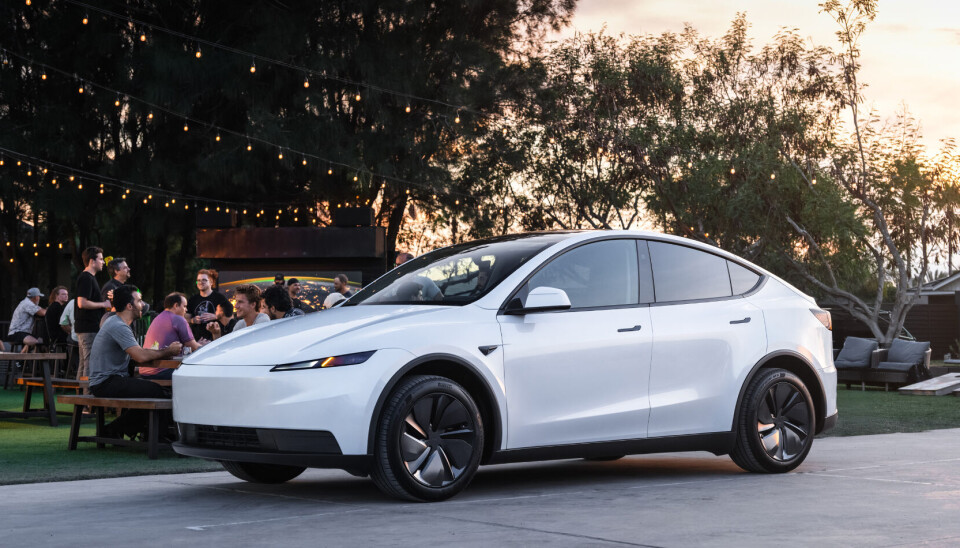 Model Y Standard er spartansk utstyrt.