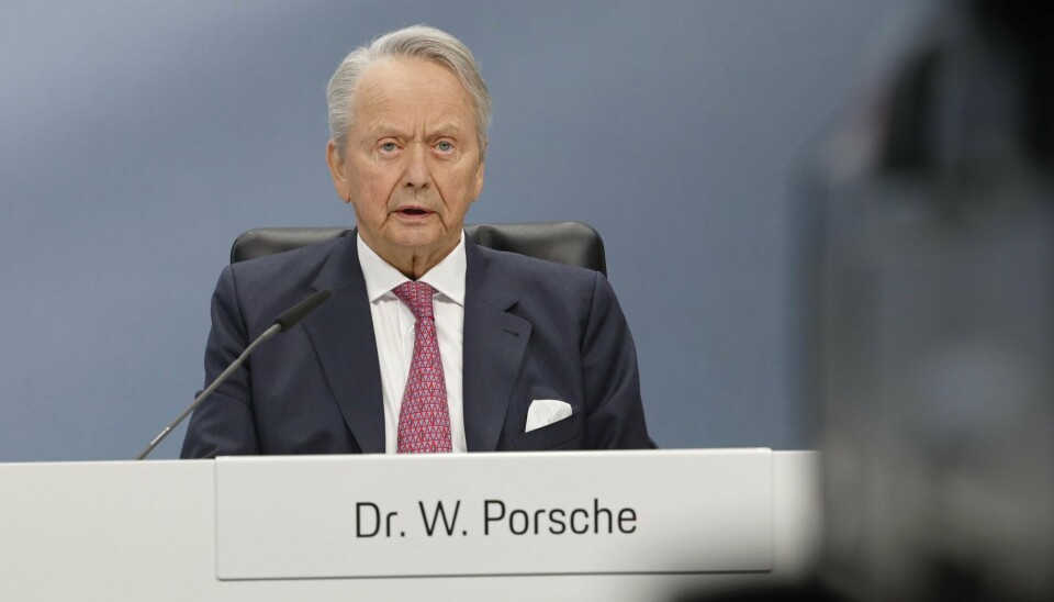 Dr. Wolfgang Porsche, styreleder i Porsche AG er fornøyd med innsatsen til Blume: - Som konsernsjef for Porsche AG har Dr. Oliver Blume tatt stort ansvar i utfordrende tider og ledet selskapet med suksess, sier Dr. Porsche.