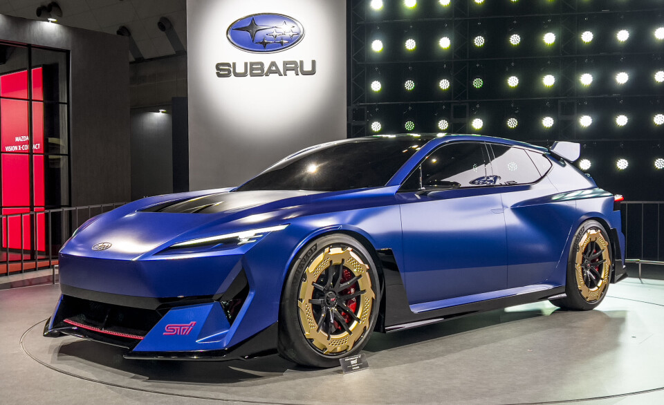 Under Japan Mobility Show konseptdebuterte en firedørs kupe under navnet Performance-E STI.