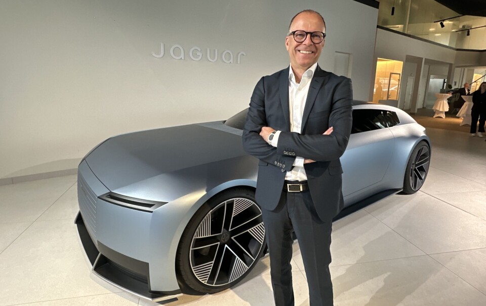- Vi var suksessfulle da vi solgte ekstraordinære biler, som E-Type. Vi skal ta Jaguar tilbake dit merket hører hjemme, sier Marc Lee, Jaguar Brand Director Europe.