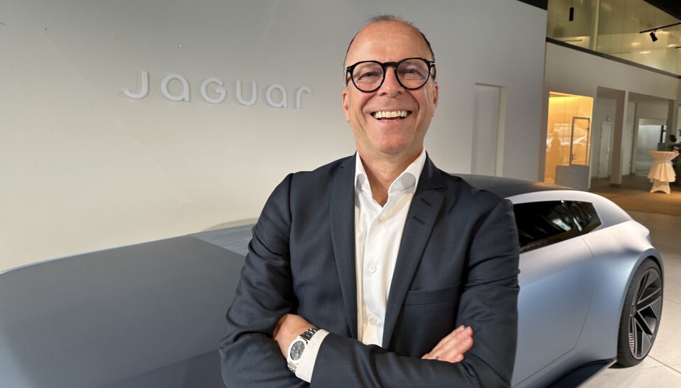 Marc Lee, Jaguar Brand Director, forteller at Jaguar planlegger egne brandstores i London og Paris.