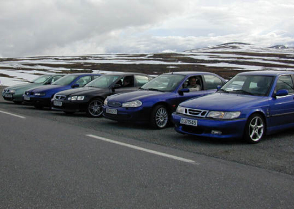 Testbiler mai 2000