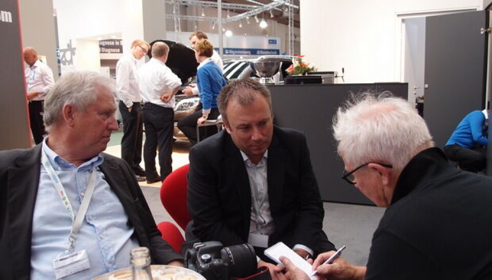 Automechanika 2012Arild Hansen fra ABL, Johan Olsén fra AutoCom intervjues av Knut Moberg fra MotorBransjen Automechanika 2012Arild Hansen fra ABL, Johan Olsén fra AutoCom intervjues av Knut Moberg fra MotorBransjen