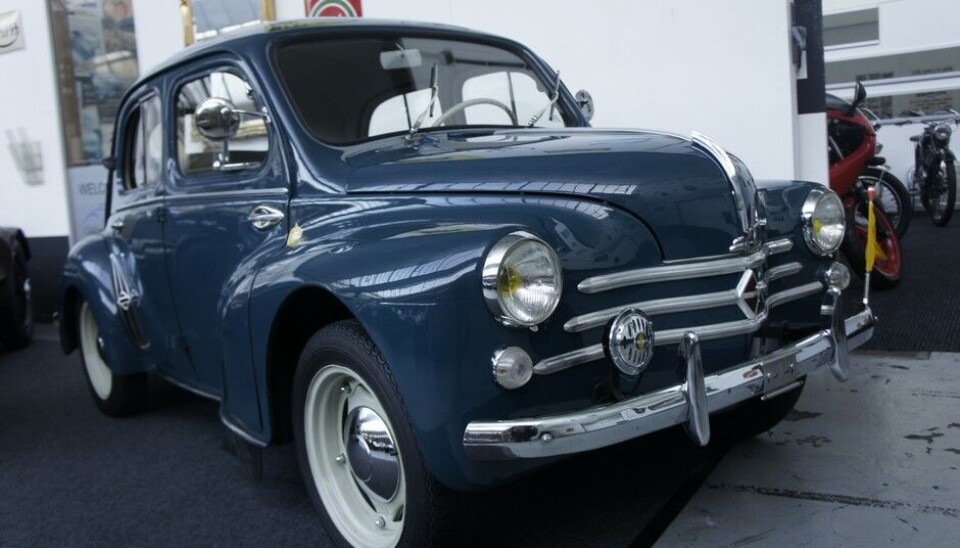 Galleri ToffenEn annen favoritt. Renaults første skikkelige etterkrigsbil. 4 CV, og motor i hekken. Foto: Jon Winding-Sørensen Galleri ToffenEn annen favoritt. Renaults første skikkelige etterkrigsbil. 4 CV, og motor i hekken. Foto: Jon Winding-Sørensen