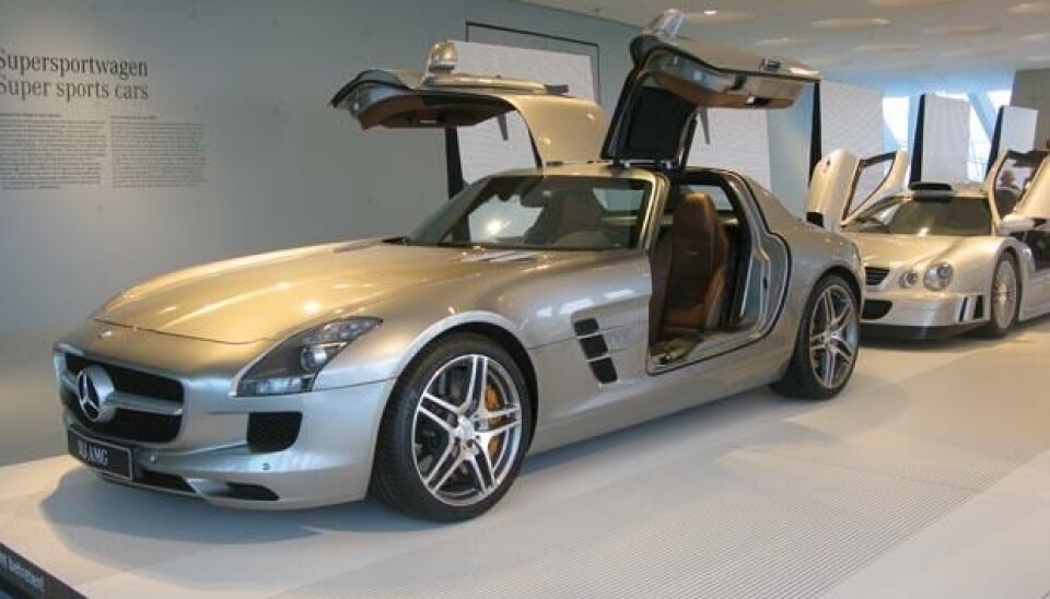 MuseumsbesøkFra Mercedes-Benz museets spesielle Superbil-utstilling nå i sommer. MuseumsbesøkFra Mercedes-Benz museets spesielle Superbil-utstilling nå i sommer.