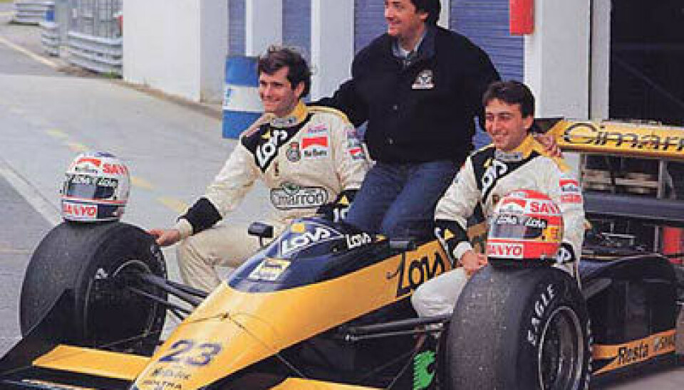 Fra venstre: Luis Perez Sala, Gian Carlo Minardi og Adrian Campos med M168 (1988)
