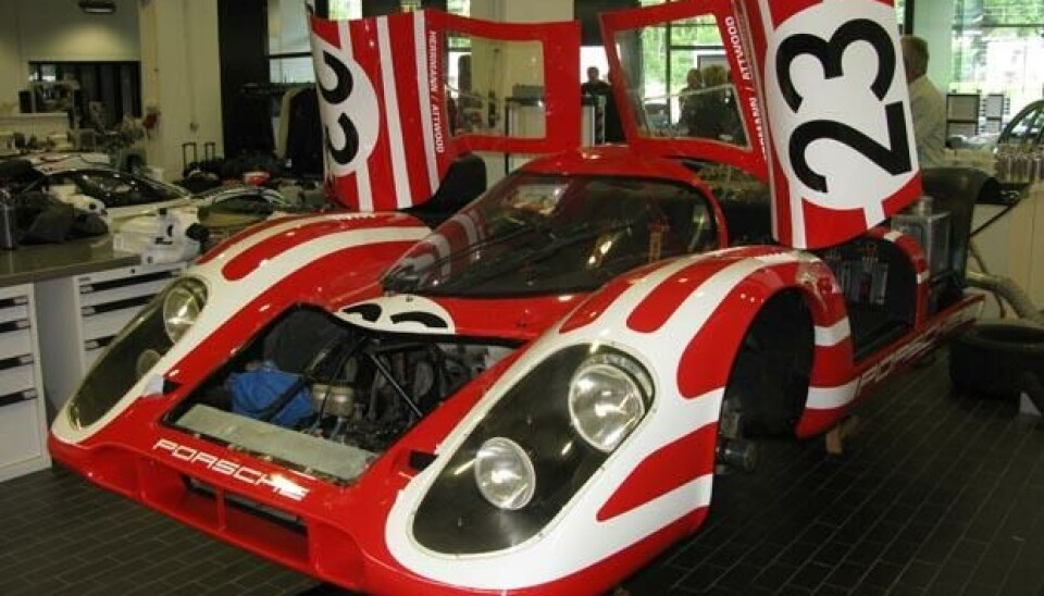 Porsche MuseumGlimt fra restaureringsverkstedet på Porsche-museetFoto: Jon Winding-Sørensen Porsche MuseumGlimt fra restaureringsverkstedet på Porsche-museetFoto: Jon Winding-Sørensen