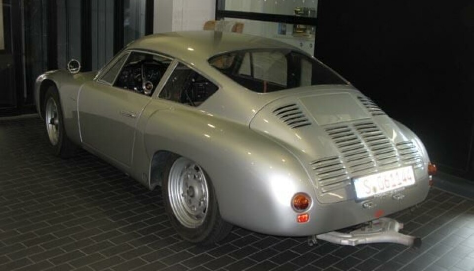 Porsche MuseumGlimt fra restaureringsverkstedet på Porsche-museetFoto: Jon Winding-Sørensen Porsche MuseumGlimt fra restaureringsverkstedet på Porsche-museetFoto: Jon Winding-Sørensen
