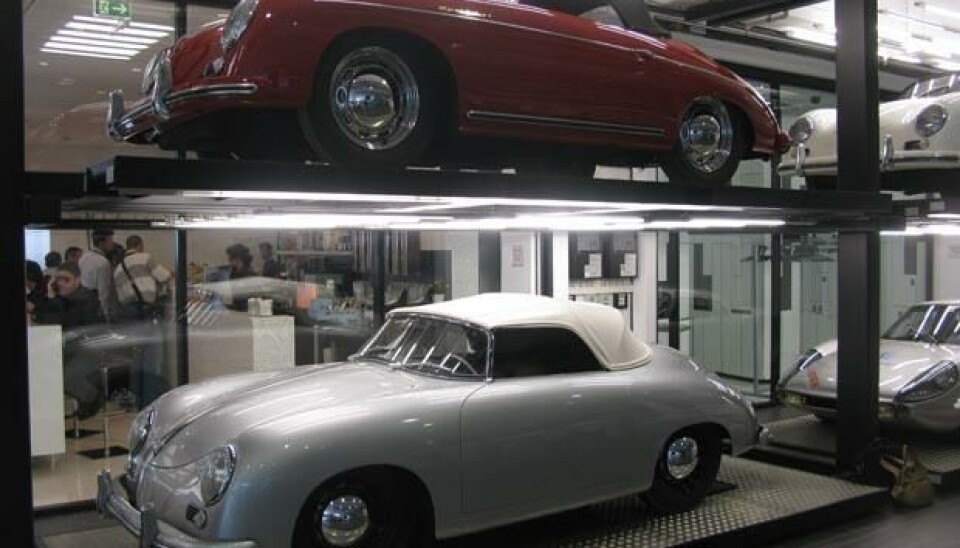 Porsche MuseumGlimt fra restaureringsverkstedet på Porsche-museetFoto: Jon Winding-Sørensen Porsche MuseumGlimt fra restaureringsverkstedet på Porsche-museetFoto: Jon Winding-Sørensen