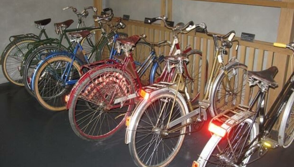 Maybach-museetSiden Maybach-samlingen finnes i en tidligere sykkel- og motorsykkel-fabrikk, får vi heldigvis litt av det med på kjøpet. Maybach-museetSiden Maybach-samlingen finnes i en tidligere sykkel- og motorsykkel-fabrikk, får vi heldigvis litt av det med på kjøpet.