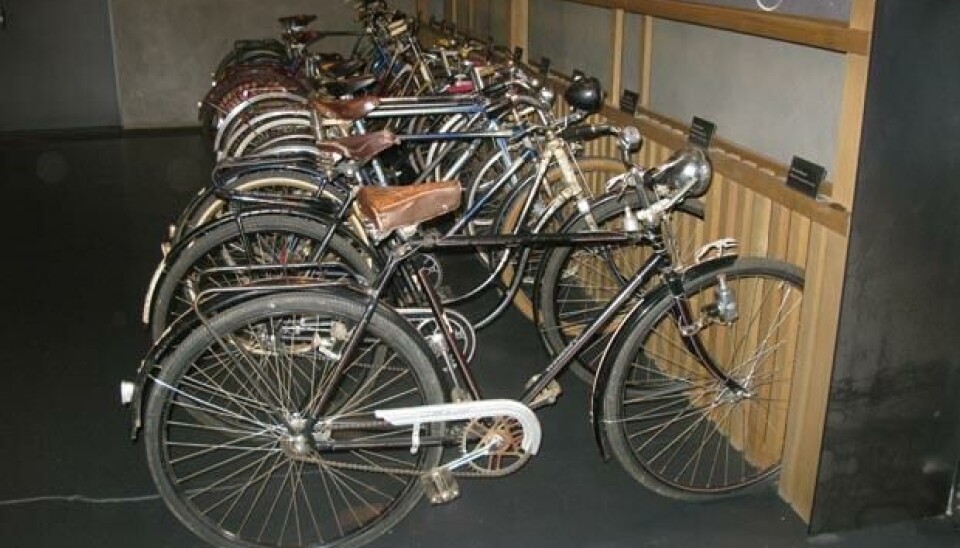 Maybach-museetSiden Maybach-samlingen finnes i en tidligere sykkel- og motorsykkel-fabrikk, får vi heldigvis litt av det med på kjøpet. Maybach-museetSiden Maybach-samlingen finnes i en tidligere sykkel- og motorsykkel-fabrikk, får vi heldigvis litt av det med på kjøpet.