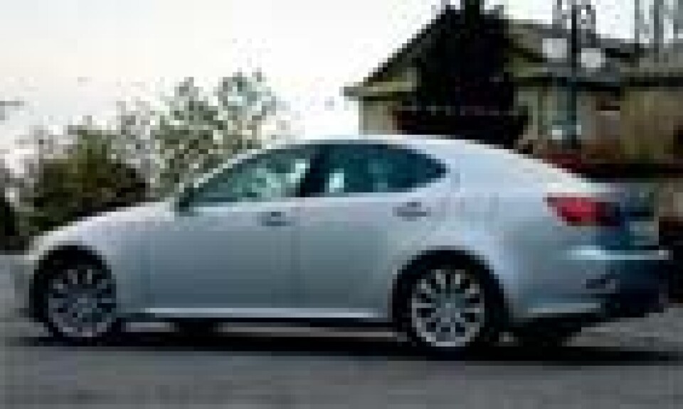 Lexus IS 220d og IS 250: Ikke akkurat A4