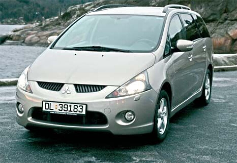 Mitsubishi Grandis Mitsubishi Grandis