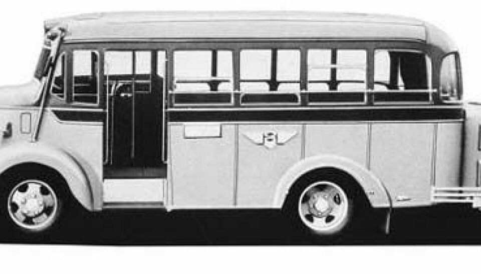 1945 Nissan Buss