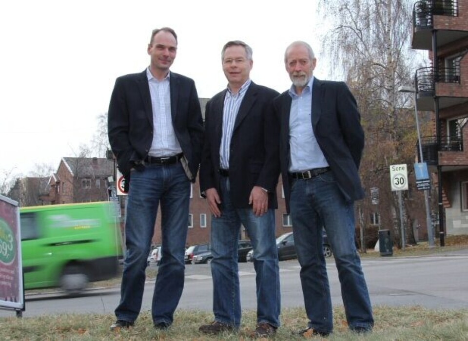 Stig Morten Nilsen (til venstre), styreformann Jarle Berg i Sentinel Software AS og John Schau: