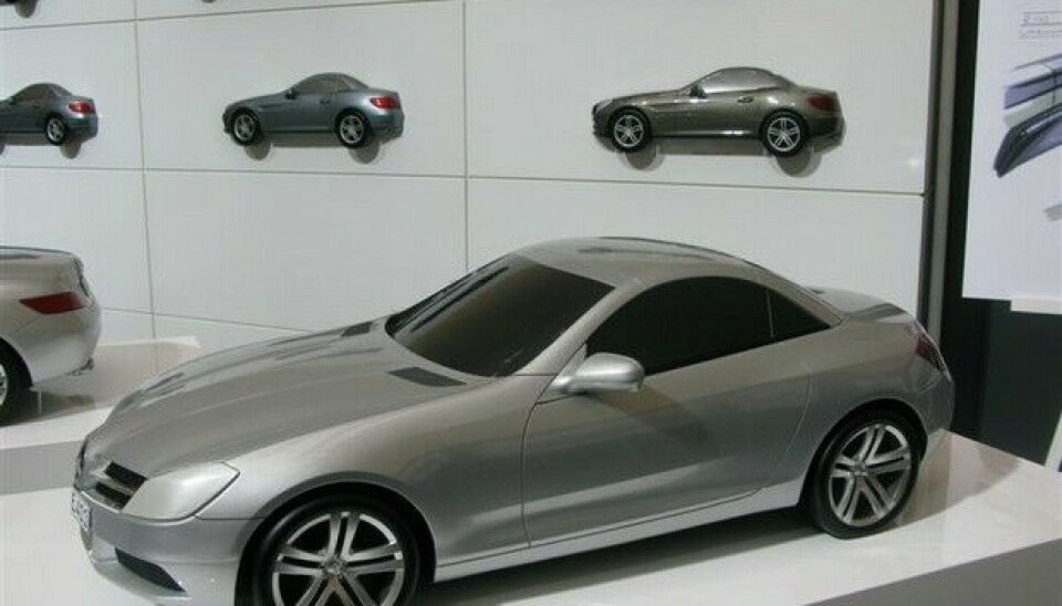 Mercedes-Benz SLK-lanseringForslag til utvendige farger legger man på tredimensjonale plastskall.Foto: Jon Winding-Sørensen