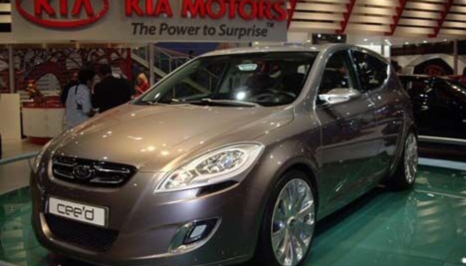 Kia EDED-konseptet het cee'd - og dukket opp på London-utstillingen samme dag som Kia fortalte om den nye modellen.$