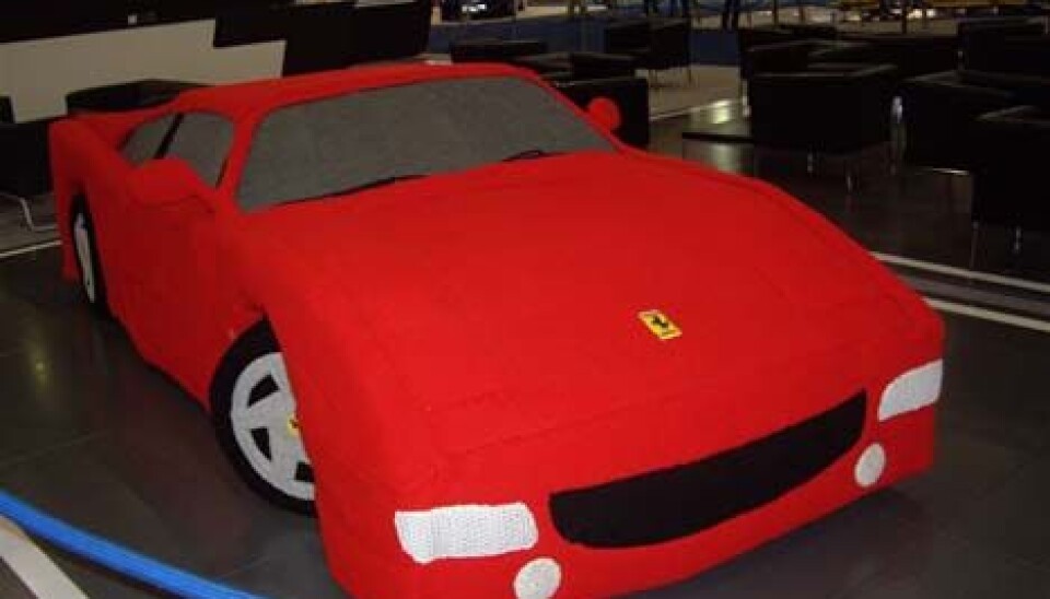 Lauren Porters strikkede Ferrari