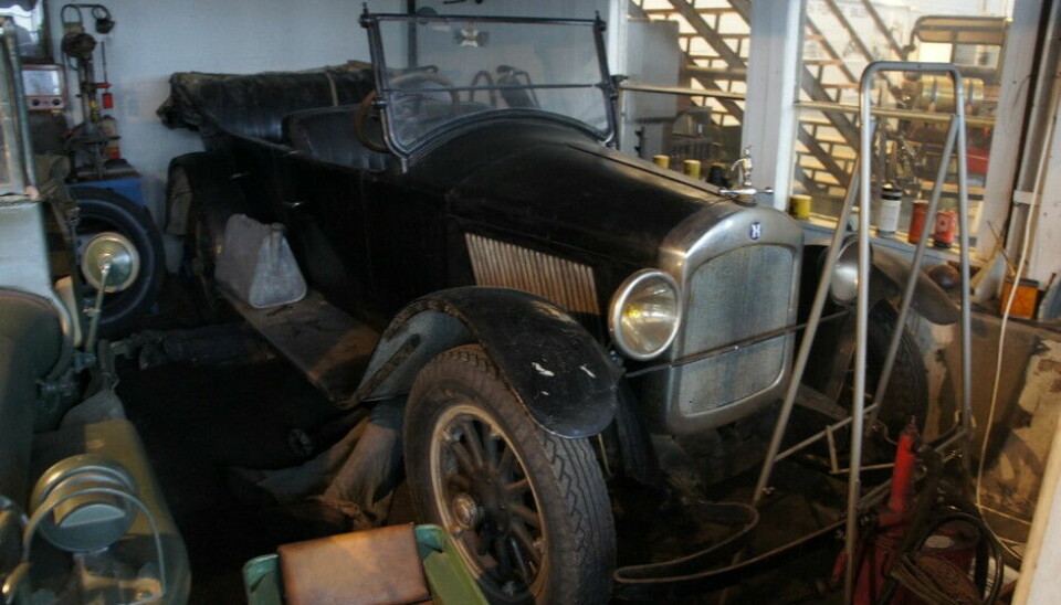 Norsk Kjøretøyhistorisk MuseumDenne Hupmobilen passer aldersmessig godt til det gamle bilverkstedet.