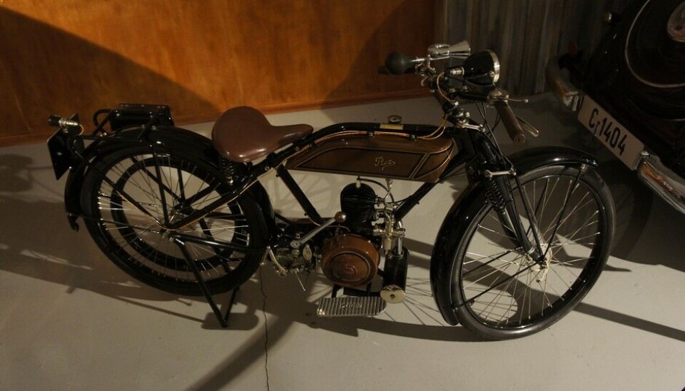 Z MuseumEn 98 ccm Rex fra slutten av tredvetallet
(Foto: Jon Winding-Sørensen) Z MuseumEn 98 ccm Rex fra slutten av tredvetallet
(Foto: Jon Winding-Sørensen)