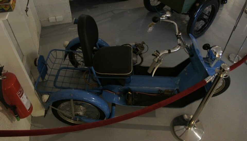 Z MuseumEn uvanlig handicap-moped fra 1974. Norsjø Mek. Verksted i Forshaga bygde disse. 2 hester og 140 kg med fører. (Foto: Jon Winding-Sørensen)