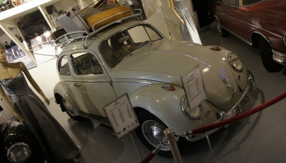 Z MuseumVed siden av Kapteinen står en Boble, 10 år yngre fra 1962. Denne bilen har bare hatt en eier, har sine opprinnelige registreringsskilt og har gått 43.000 km! (Foto: Jon Winding-Sørensen) Z MuseumVed siden av Kapteinen står en Boble, 10 år yngre fra 1962. Denne bilen har bare hatt en eier, har sine opprinnelige registreringsskilt og har gått 43.000 km! (Foto: Jon Winding-Sørensen)