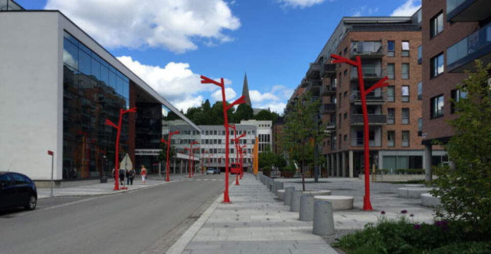 Leiebil utenfor stuedøra