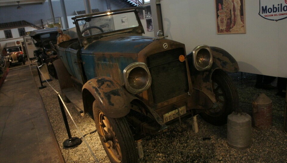 Norsk Kjøretøyhistorisk MuseumJeg er så glad i biler som er så slitne de bør være. Denne Studebaker Big Six ble registrert april 1920 og har gått som Taxi i Lillehammer.