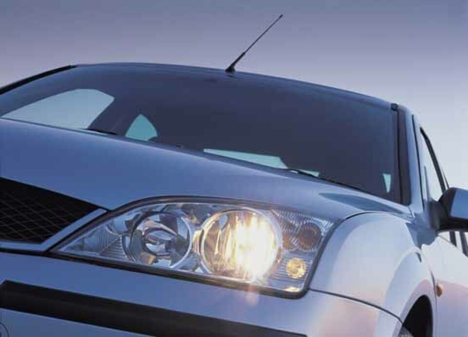 Ford Mondeo frontlykt