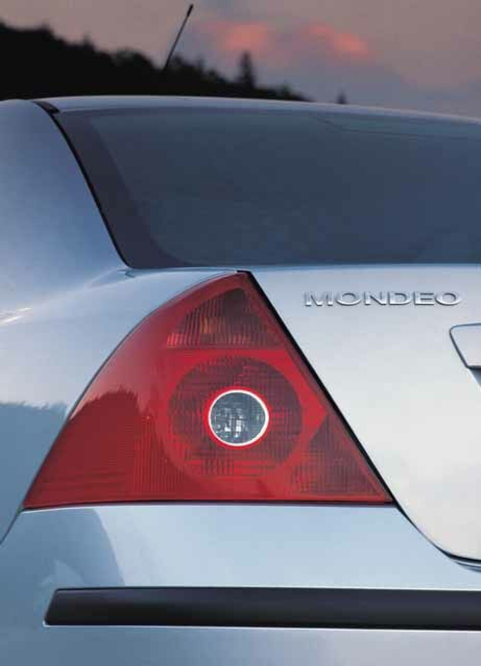 Ford Mondeo baklykt