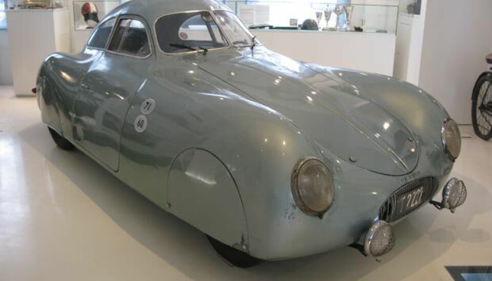 Protyp-museet i HamburgPorsches VW-baserte spesial-strømlinjebil bygget for Berlin-Roma-løpet i 1939.jpg$Foto: Jon Winding-Sørensen