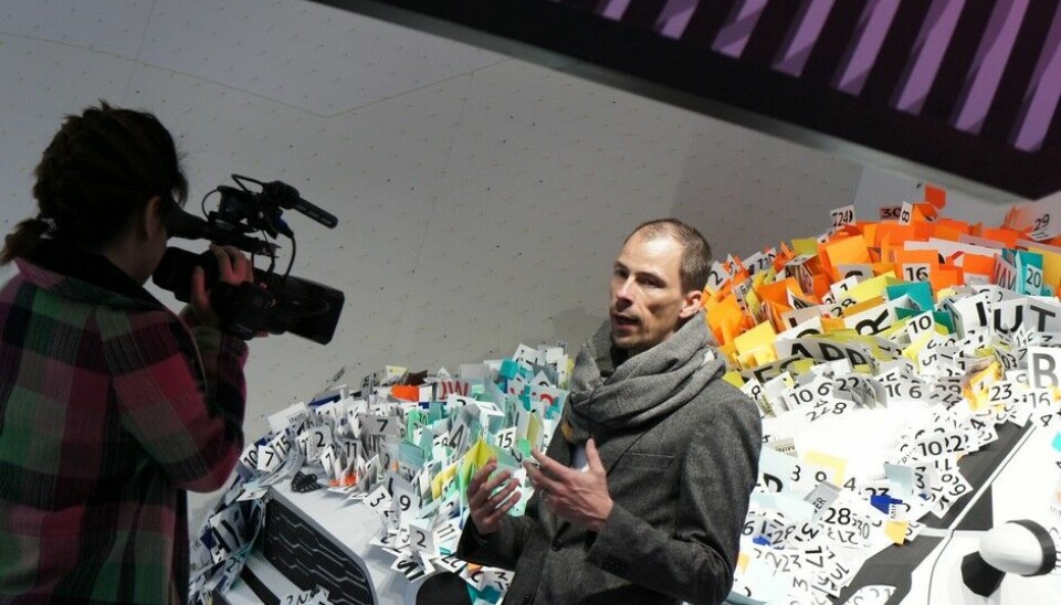 Møbelmesse i MilanoHelst en installasjon som TV må få beskrevet, fremdeles av Minis danske sjefdesigner, Anders Warming.