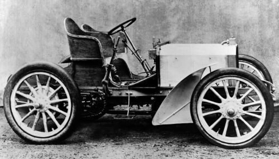 Maybach presenterte den første Mercedes i 1901