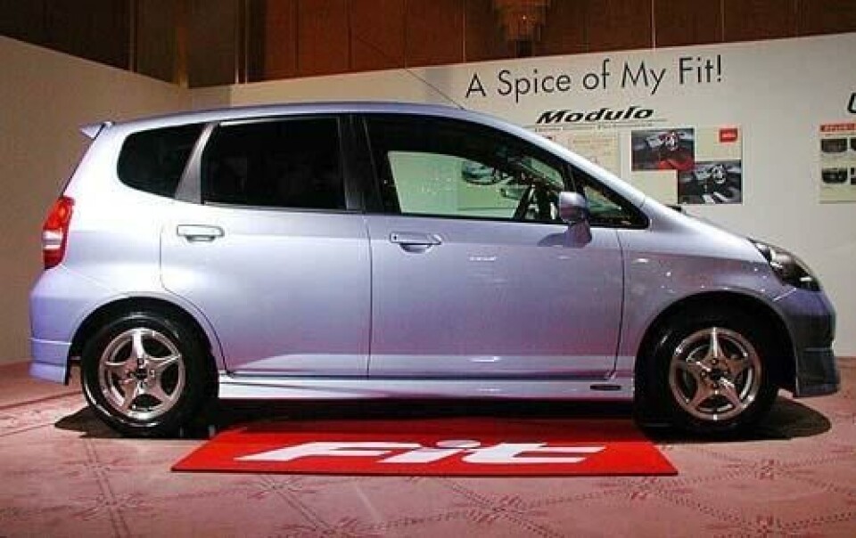 Honda Fit med nytt slagord(!) pÃ¥ veggenHonda Fit med nytt slagord(!) pÃ¥ veggenHonda Fit med nytt slagord(!) på veggen