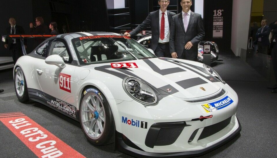Porsche 911 GT3 CupFrank-Steffen Walliser, Vice President Motorsports and GT cars, og Michael Steiner, Member of the Executive Board of Porsche AG Research and Development