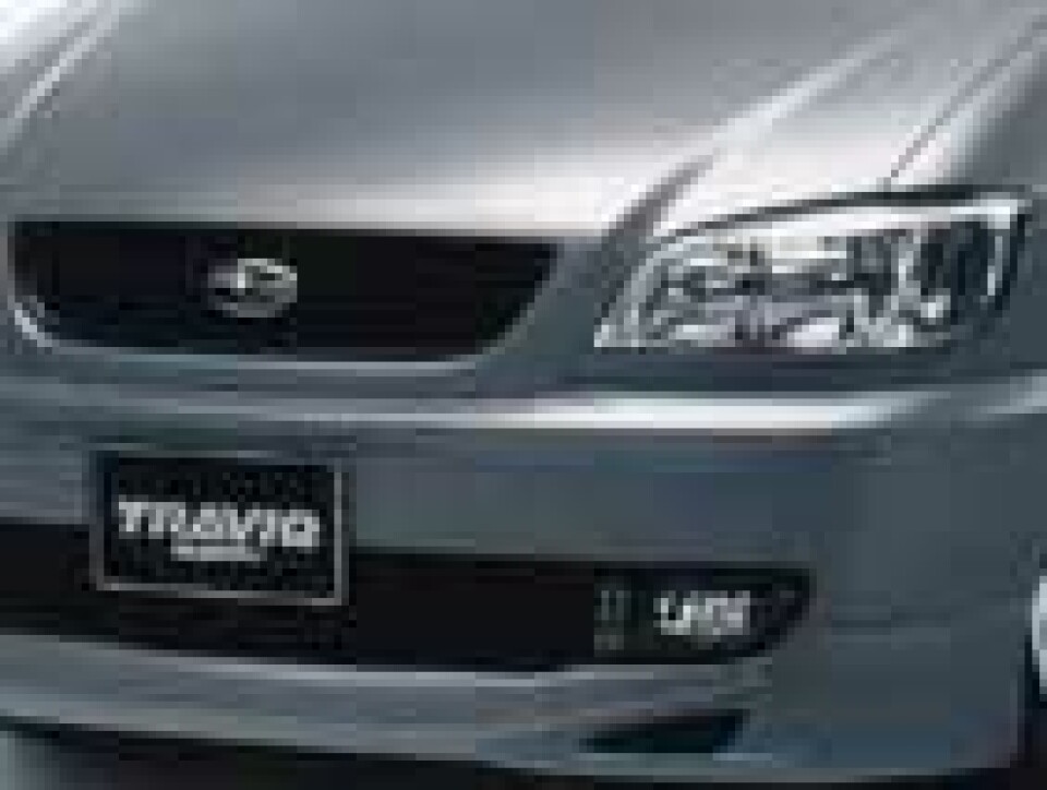 Zafira til Japan som Subaru Traviq