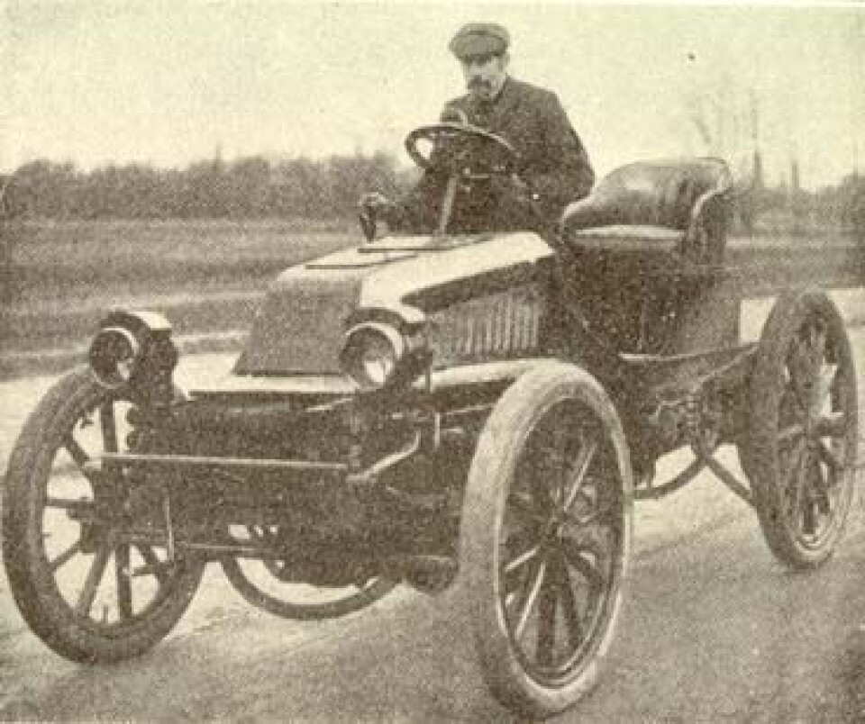 Levegh i sin Mors på vei mot mål i Gordon-Bennett løpet 1900