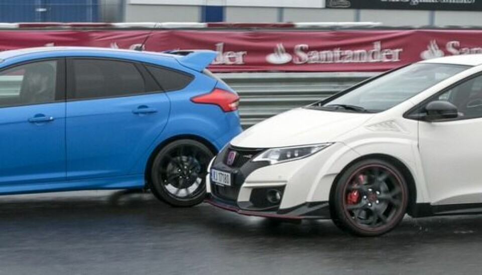 Duell: Ford Focus RS møter Honda Civic Type R