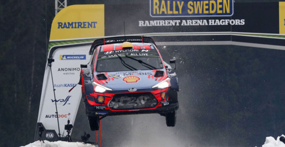 Mikkelsen holder unna – så vidt
